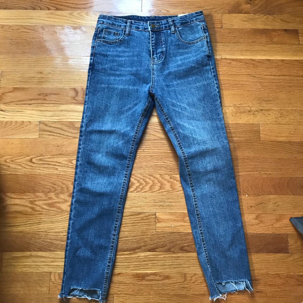 Blue skinny stretchy jeans